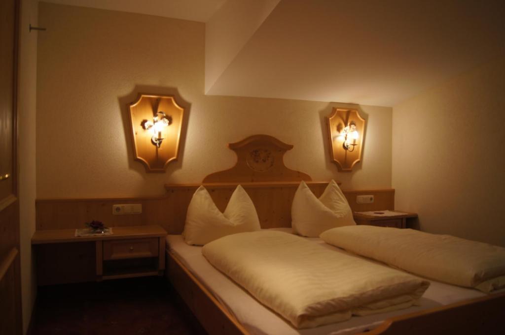 Gaestehaus Alpina Maurach  Szoba fotó